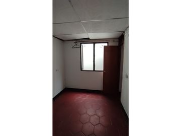 SE VENDE CASA DUPLEX GRANDE EN CUBA MUY CENTRAL