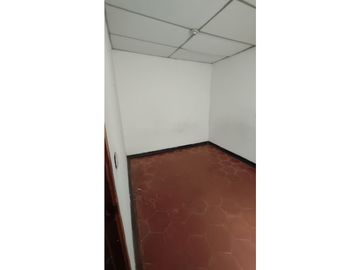 SE VENDE CASA DUPLEX GRANDE EN CUBA MUY CENTRAL