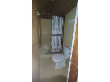 SE VENDE CASA DUPLEX GRANDE EN CUBA MUY CENTRAL