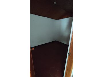 SE VENDE CASA DUPLEX GRANDE EN CUBA MUY CENTRAL