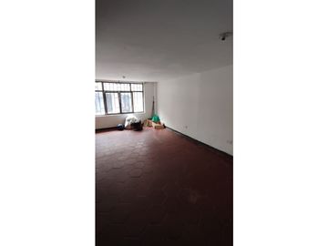 SE VENDE CASA DUPLEX GRANDE EN CUBA MUY CENTRAL