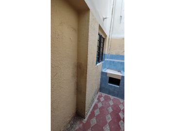 SE VENDE CASA DUPLEX GRANDE EN CUBA MUY CENTRAL