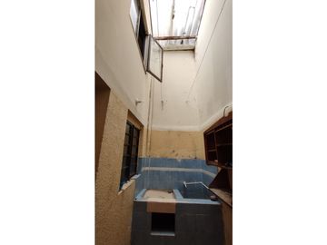 SE VENDE CASA DUPLEX GRANDE EN CUBA MUY CENTRAL