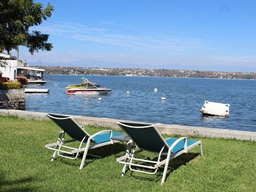 INCREÍBLE RESIDENCIA FRENTE AL LAGO DE TEQUES