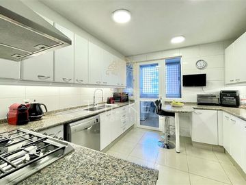 Departamento en Venta de 3 Dormitorios - Vitacura
