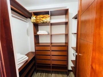 Apartamento Amoblado Sector Loma Los Benedictinos El Poblado