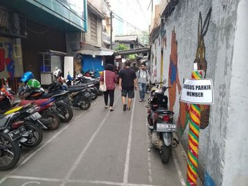 Rumah kost benhil,hadap selatan,SHM,harga 4,8M nego