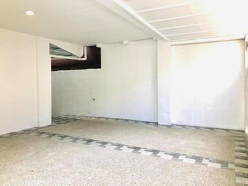 Furnished House with 4 Bedrooms and Swimming Pool for RENT in Amsic Angeles City