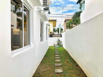 Furnished House with 4 Bedrooms and Swimming Pool for RENT in Amsic Angeles City