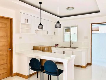 Furnished House with 4 Bedrooms and Swimming Pool for RENT in Amsic Angeles City
