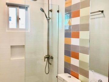 Furnished House with 4 Bedrooms and Swimming Pool for RENT in Amsic Angeles City