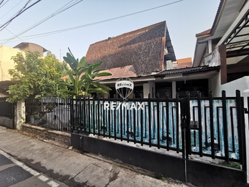 DIJUAL RUMAH TUA DI DAERAH KEBAYORAN BARU JAKSEL