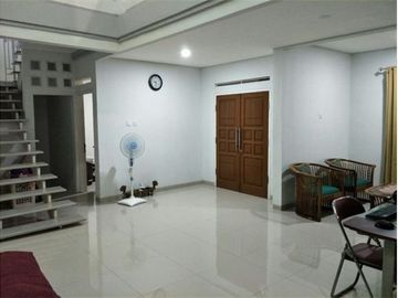 Dijual rumah hook sangat murah dekat RS di Taman sari