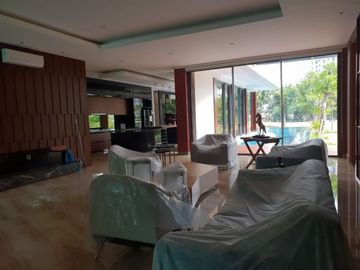 DIJUAL RUMAH ????Graha Family
