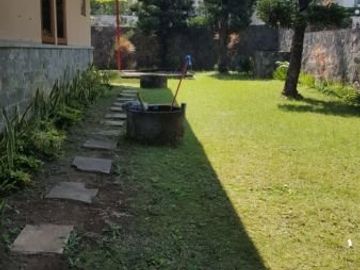 Rumah Besar Nyaman View Kota dan Gunung di Setiabudi