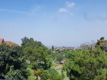 Rumah Besar Nyaman View Kota dan Gunung di Setiabudi