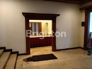 Dijual dan Disewakan rumah usaha ex.resto Raya Menganti, siap pakai, lokasi ramai, row jalan lebar, padat penduduk