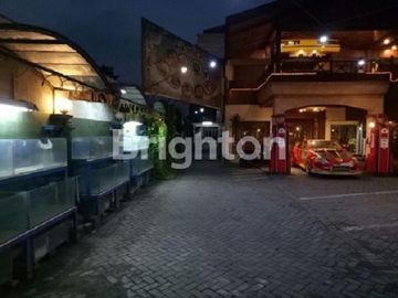 Dijual dan Disewakan rumah usaha ex.resto Raya Menganti, siap pakai, lokasi ramai, row jalan lebar, padat penduduk