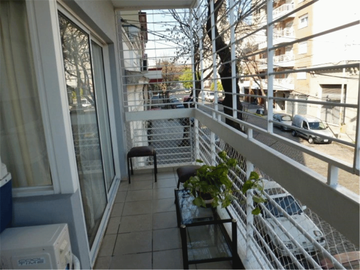 Departamento en Venta en Caballito 3 ambientes 65 m2 + balcón y cochera, al frente - Espinosa 1100