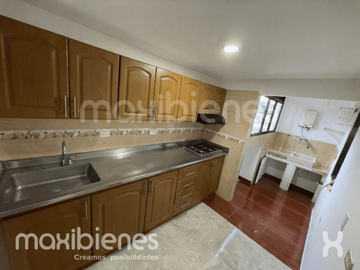 casa en venta en la nubia. Cod V60550