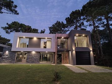 CASA A ESTRENAR DE CALIDAD PREMIUM
