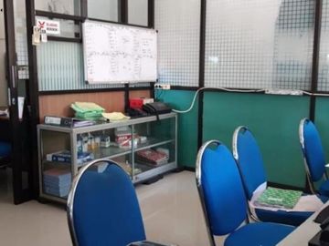 Rumah Permata Wiyung Regency hadap Timur - Utara, Strategis