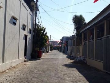 Rumah Permata Wiyung Regency hadap Timur - Utara, Strategis