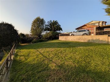 Casas y Piscina con vista al mar San Sebastian