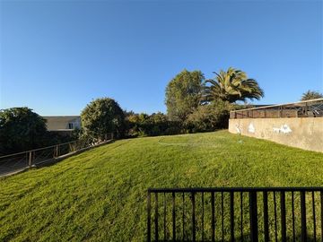 Casas y Piscina con vista al mar San Sebastian