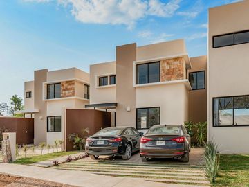 CASA EN VENTA EN PRIVADA RESIDENCIAL ZONA NORTE MERIDA YUCATAN