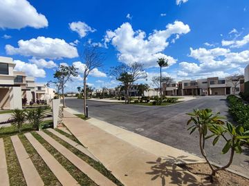 CASA EN VENTA EN PRIVADA RESIDENCIAL ZONA NORTE MERIDA YUCATAN