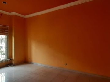 Rumah Hadap Taman di Villa Cinere Mas Tangerang Selatan Harga Menarik Nego Sampai Deal