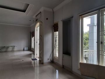 Rumah Hadap Taman di Villa Cinere Mas Tangerang Selatan Harga Menarik Nego Sampai Deal