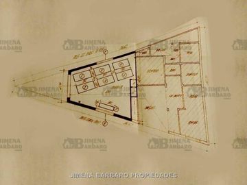 BARBARO VENDE CASA MULTIFAMILIAR CON LOCAL