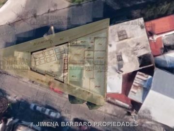BARBARO VENDE CASA MULTIFAMILIAR CON LOCAL