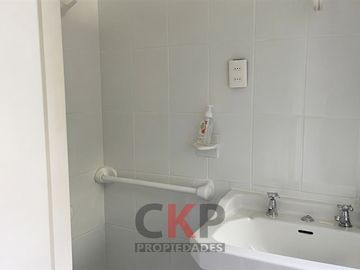 Casa 4D/3B para Remodelar/ Sector El Aromo/ Terreno 264m2