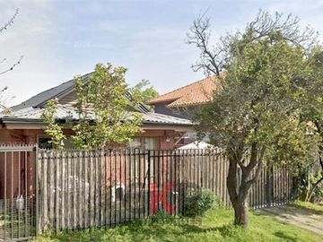 Casa 4D/3B para Remodelar/ Sector El Aromo/ Terreno 264m2