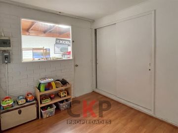 Casa 4D/3B para Remodelar/ Sector El Aromo/ Terreno 264m2