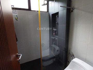 Rumah Nuansa Villa Halaman Belakang Luas Di Sektor 9 Of 9727