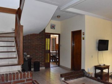 FINANCIA ACEPTA PERMUTA: CASA EN SANTA TERESITA SOBRE EL MONTE