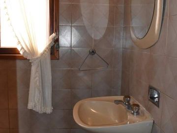 FINANCIA ACEPTA PERMUTA: CASA EN SANTA TERESITA SOBRE EL MONTE