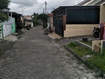 DIJUAL RUMAH JADE HAMLET MENGANTI GRESIK