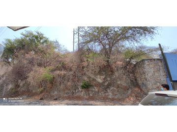 CASA EN VENTA A ORILLA DEL LAGO 