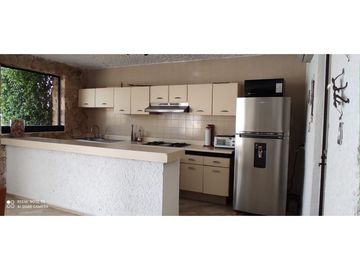 CASA EN VENTA A ORILLA DEL LAGO 