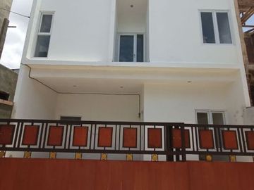 Rumah Baru di Tanimulya Cimahi Dekat SMAN 1 Ngamprah.