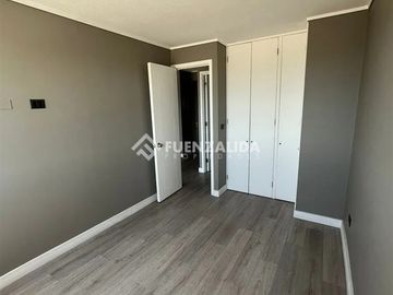 Departamento en venta de 1 dorm. en La Cisterna