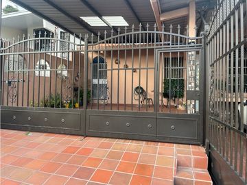 Venta de casa en Altos de Santa María GTA