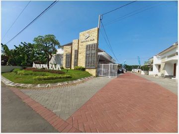 Rumah Cantik Perumahan Premium Dekat Kota