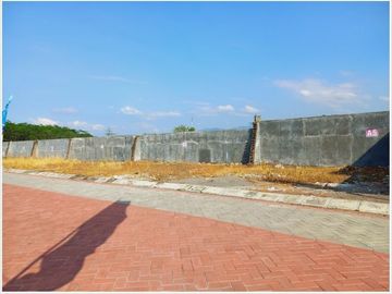 Rumah Cantik Perumahan Premium Dekat Kota