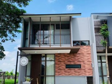 Rumah Modern Minimalis 2 Lantai, Dakota Suvarna Sutera